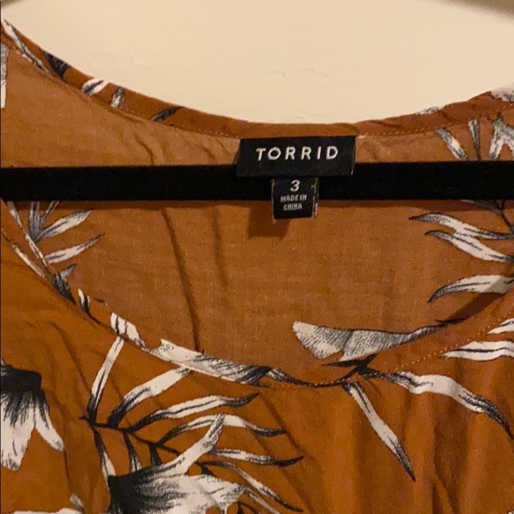 High-Low Tunic Tank Top - Picture 2 of 4